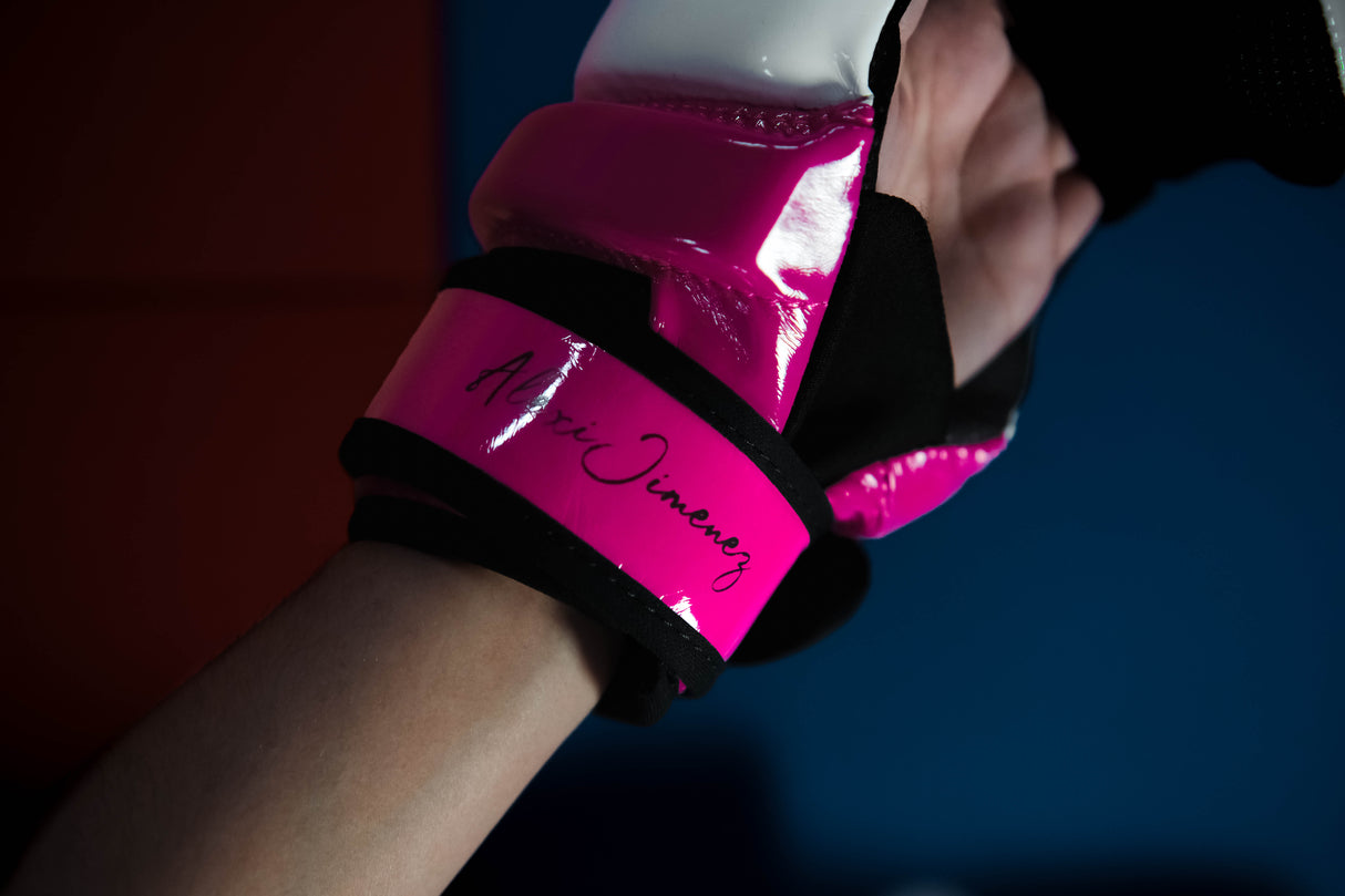 Guantes abiertos Prism Pointfighter TOP TEN en color rosa brillante y blanco