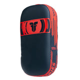Almohadilla de patada tailandesa de combate MAXI - negra/roja